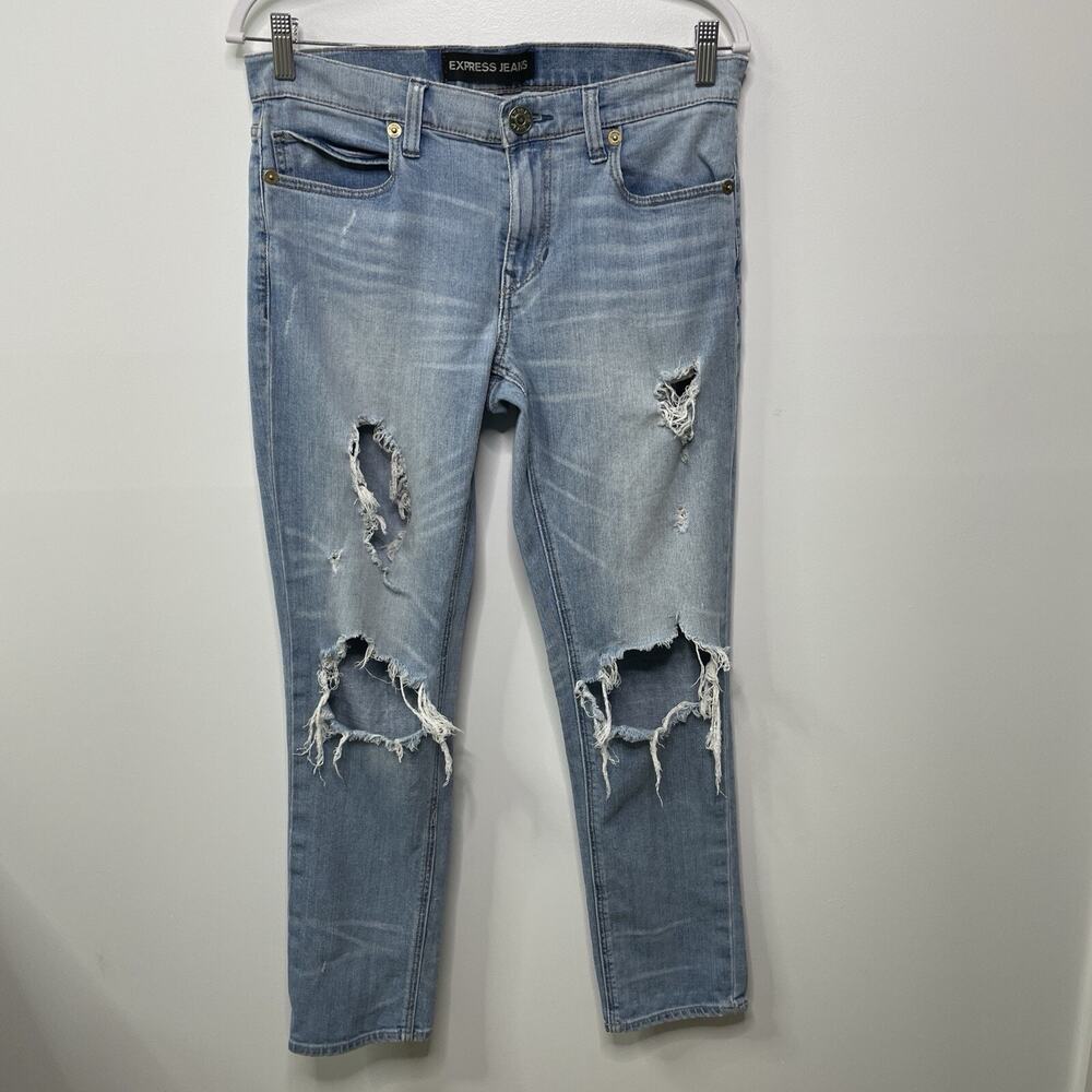 Express Size 4 Girlfriend Jeans Light Wash Distressed Soft Denim Casual‎ Modern